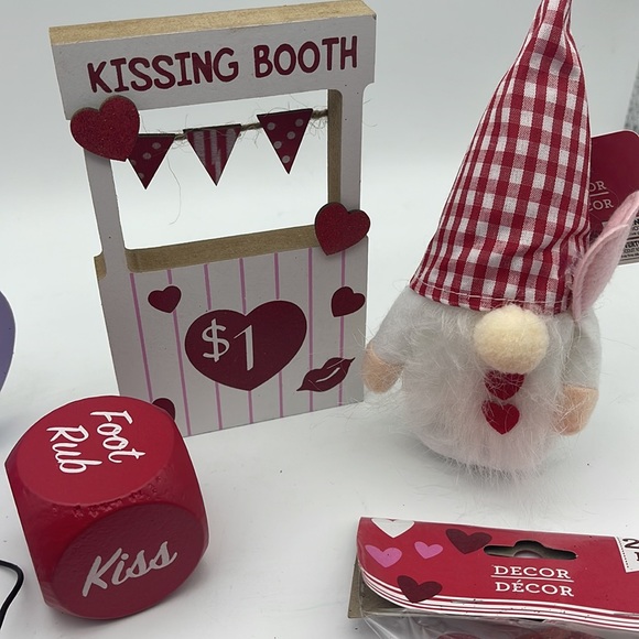 Tiered Tray Decor Valentine’s Day Kissing Booth Decorative Trays Crafts NEW - Picture 2 of 5